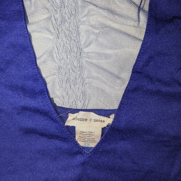 Silence + Noise - Picture 2 of 5